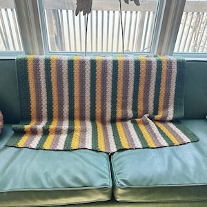 Vintage gehaakte Afghaanse schootdeken groen goud gestreept 42 x 52