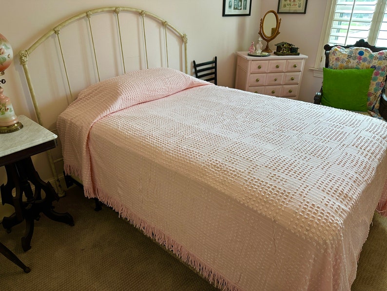 1950s Pink Popcorn Chenille Bedspread by Jones Full Etsy