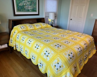 1970s yellow granny square bedspread for queen or king bed HUGE