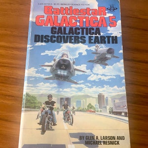 Battlestar Galactica 5 - Galactica Discovers Earth - Sci Fi - Berkley 1980 - Vintage Paperback Book