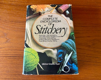 The Complete Book of Stitchery - Mildred Graves Ryan - Doubleday 1979 BCE - livre de couture vintage à couverture rigide