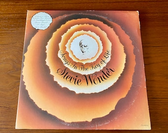 Stevie Wonder - Songs In the Key of Life w/ Booklet & 7" Single - "Isn't She Lovely" - Tamla Motown 1976 - Vintage Gatefold Vinyl 2LP Record