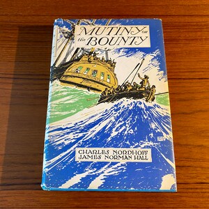 Mutiny on the Bounty - Charles Nordhoff / James Norman Hall - Historical Novel - Little Brown 1960 BCE - Antique Hardcover Book