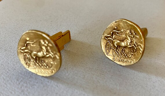 Men's Gold Tone Cuff Links and Tie Clip - PAT. 29… - image 4