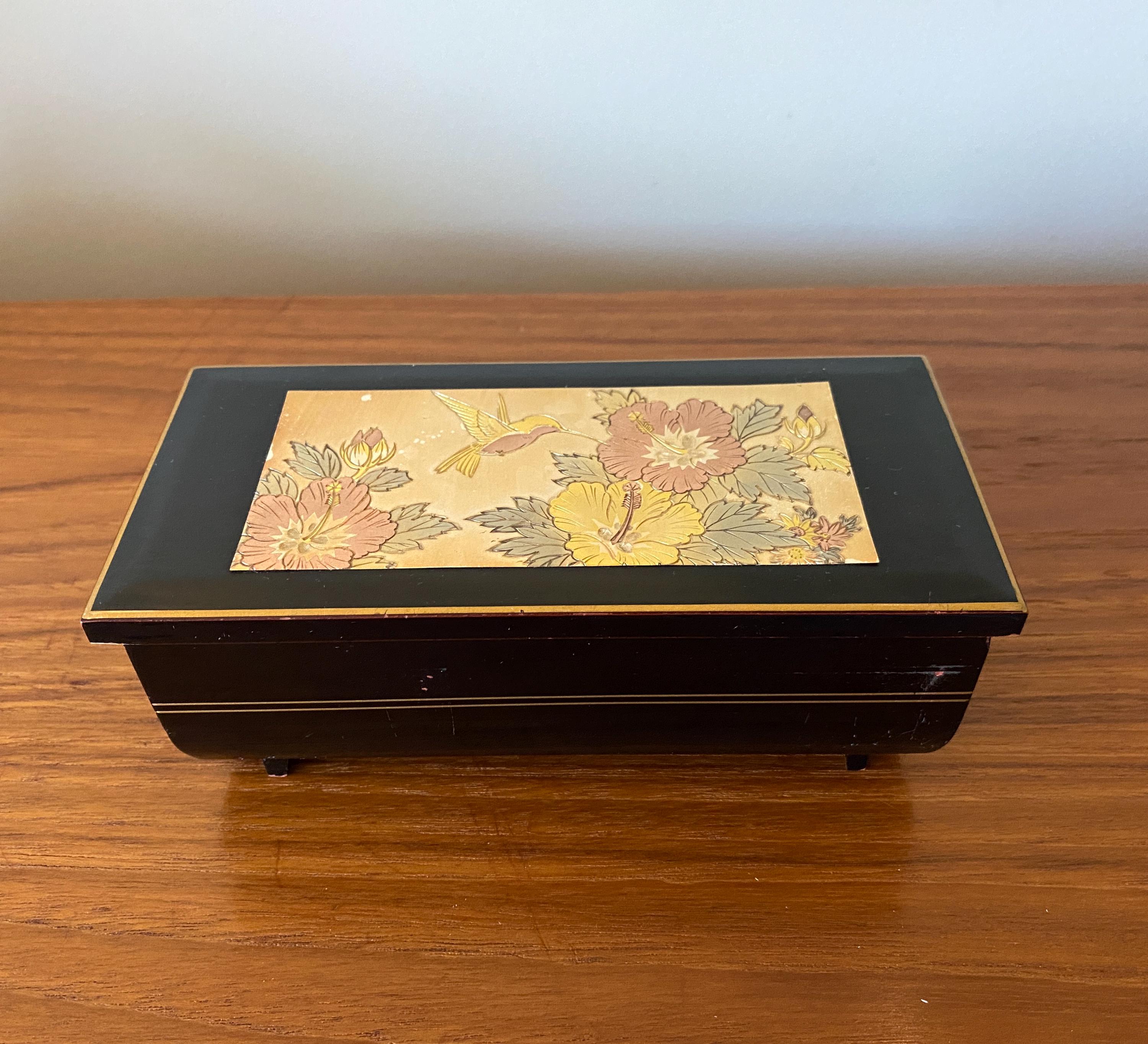 * vintage music box ୨୧ * 夢のような オルゴール (a) vintage music box ୨୧ * 夢のような オルゴール (a)