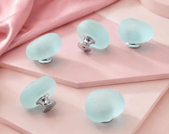 Moderne ladeknoppen van mat glas – onregelmatige handgrepen voor kasten en garderobes