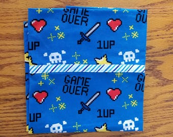 Fronha personalizada para videogame: algodão azul, bainha listrada