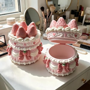 Boîte à bijoux Gâteau aux Fraises STL | Cadeau d'anniversaire pour elle | Petit plat style cottagecore