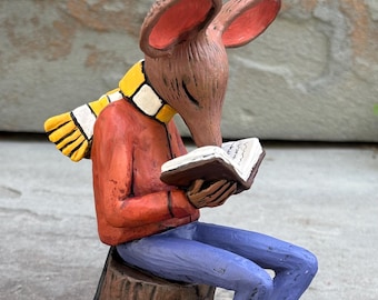 Mouse reading.