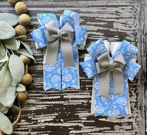 RTS grey and blue flower monogrammed horse show bows Il_570xn
