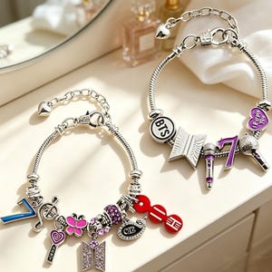Bracelet à breloques BTS pour les fans de musique, bijou émaillé pour les concerts, chaîne serpent argentée ajustable