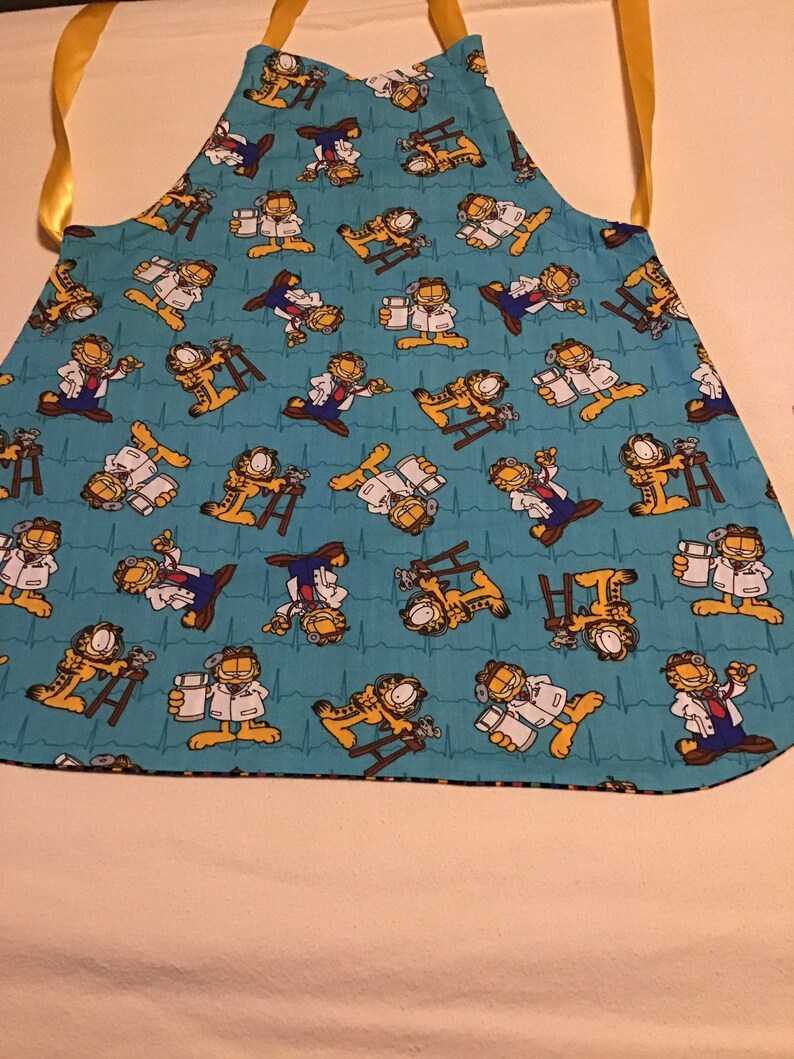 childs apron