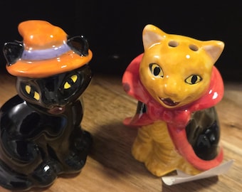 吸血鬼猫のソルト＆ペッパーシェーカー