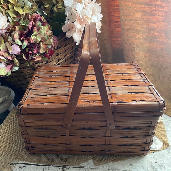 Small Wood Picnic Basket Made in Japan Woven Wood Basket