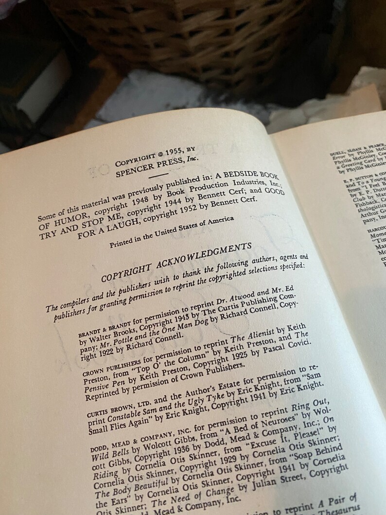 Puede incluir: Una p&aacute;gina de un libro con el t&iacute;tulo "Agradecimientos de derechos de autor" y una lista de autores, agentes y editores que otorgaron permiso para volver a imprimir selecciones protegidas por derechos de autor. El libro est&aacute; impreso en los Estados Unidos de Am&eacute;rica.
