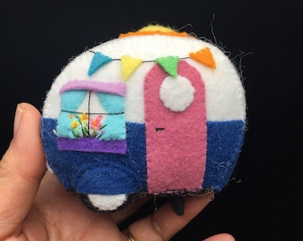 Spring Caravan Pin Cushion