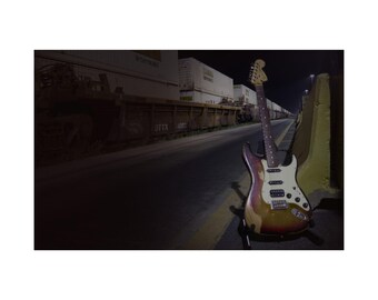 Póster de guitarra eléctrica en la calle de noche / Impresión musical horizontal mate