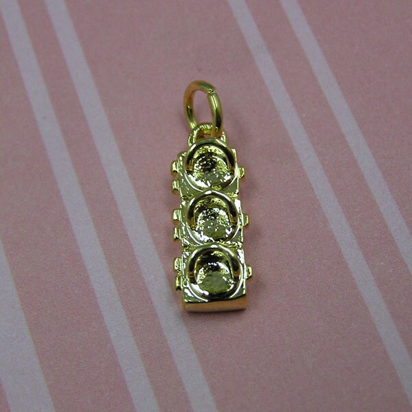 T46 Gold Traffic Light Police Cop Ticket Stop Sign Charm