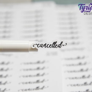 Geannuleerde stickers | Script Geannuleerde Stickers |  1,24&quot; x .33&quot; elk | 3,5 x 4,5&quot;-| 18 Stickers | Curlie Lettertype