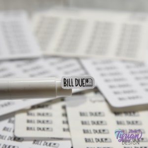 Kleine stickers om rekening te betalen | Factuurbetaling markeren | 28 stickers | Elke sticker: 0,64 x 0,26 inch | Helder of wit, mat | Plannersticker | Lettertype: Charley