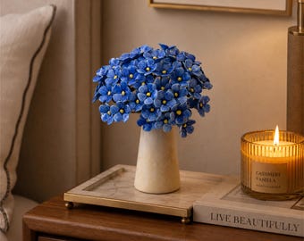 Handgemaakte vergeet-me-nietjes van keramiek – blauw kunstbloemenboeket, decoratieve bloemstokjes voor vaas, gedenk- en tuindecoratie