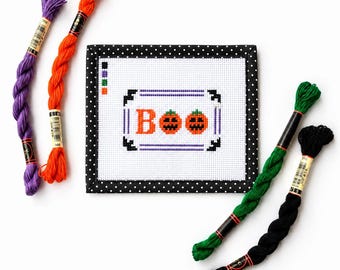 Halloween-Stickvorlage & Set | Boo-Kürbis | Handbemalte 13-Mesh-Stickvorlage