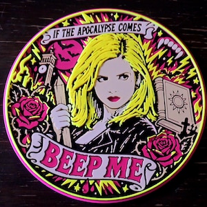 Complete circular Slayer Buffy-inspired 3D wall relief in ordinary light, showing the blonde heroine, bats, roses, lightning, and raised text.