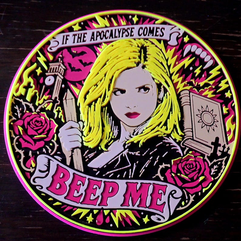 Complete circular Slayer Buffy-inspired 3D wall relief in ordinary light, showing the blonde heroine, bats, roses, lightning, and raised text.