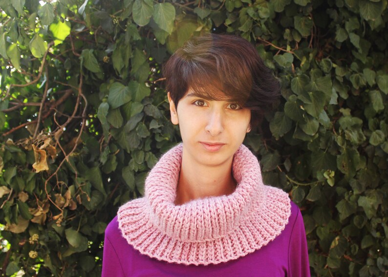 Crochet Cowl Pattern, Crochet Easy Cowl, Crochet Knit look cowl, Crochet Slip Stitch Cowl image 4