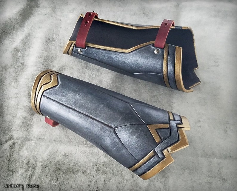 Wonder Woman Cosplay Bracers image 4