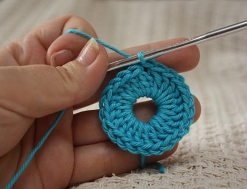 Download PATTERN PDF Magic ring mini tutorial. crochet instructions. | Etsy