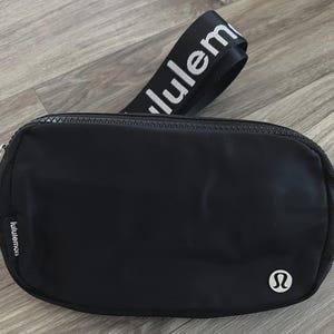 extender for lululemon fanny pack in Black – Rebel Athletic Finally i got my hands