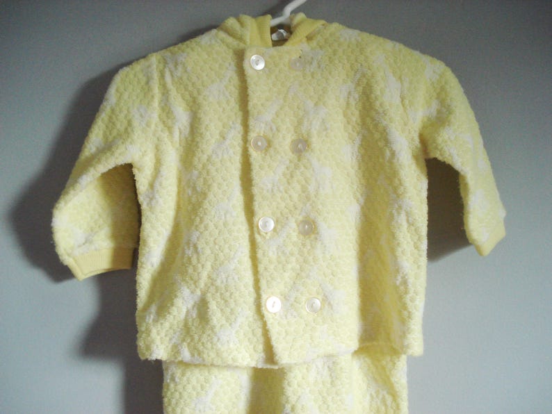SALE Gimbels yellow with giraffes 3-6 months Vintage 2-piece outfit