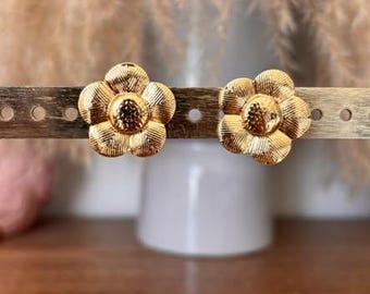 Gold Flower Stud Earrings – Hypoallergenic 316L Stainless Steel | Boho Fairycore Jewelry