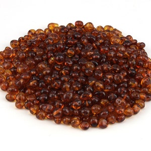 Natürliche baltische Bernstein Lose Perlen Cognac Braun Farbe poliert Barock Form abgerundet gebohrt 5-6 mm Größe