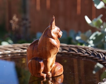 Maine Coon Wooden Cat Figurine. Made of Granadillo and different hardwoods. Great memorial gift.