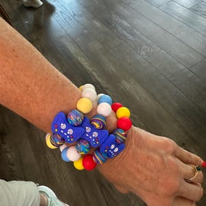 3D-gameconsole siliconen armband – kleurrijke ronde kralen, sieraden voor gamers