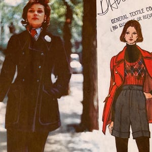 Puede incluir: Una mujer con un abrigo negro camina por la calle. El abrigo es cruzado con botones grandes. Una ilustración de moda muestra a una mujer con un abrigo rojo, pantalones cortos negros y un suéter. El texto "GENERAL TEXTILE CO." es visible.