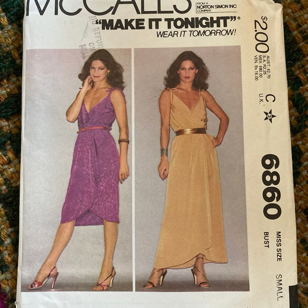 Vintage 1970's McCall's 6860 Sewing Pattern Size Small  10-12 Bust 32.5-34 FF