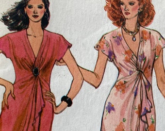 RARE Vintage 1970s Vogue 7977, sewing pattern size 12 Bust 34