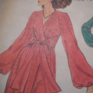 Vintage 1970&#39;s Vogue 9942 Dress Sewing Pattern Size 12 Bust 34 or Size 16 Bust 38