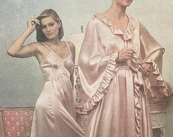 Vintage 1970's Vogue 7876 Sewing Pattern Size 10 Bust 32.5 or Size 18 Bust 40 or Size 20 Bust 42 FF