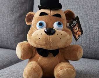 Pluszowy Freddy Fazbear – Five Nights at Freddy's – Kultowy Miś (18 cm)