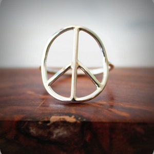 Peace Sign Ring//Sterling silver//Handcrafted//Made to Order