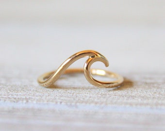 Solid 14kt Gold Wave Ring//Handcrafted//Made to Order//Minimalist Jewelry//Nautical