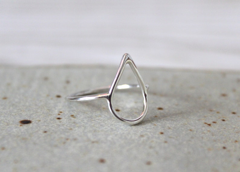 Rain Drop Ring//Argentium Sterling Silver//Handcrafted//Minimalist Ring image 7