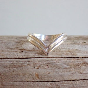 Stacking Chevron Rings//Sterling Silver//Made to Order image 4