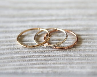 Dainty Band//Sterling Silver or 14kt Gold Filled//Handcrafted//Minimalist Jewelry