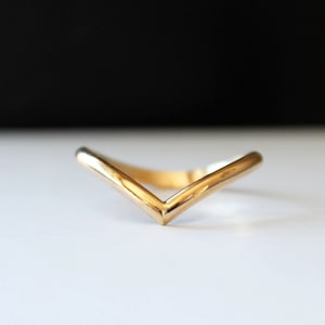 14kt Gold Filled Chevron Ring//Handcrafted//made to order//minimalist jewelry