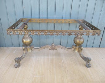 Estrutura de mesa de centro vintage em latão